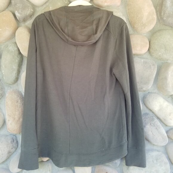 Green Athletic Hoodie With Thumbholes! - Picture 4 of 8